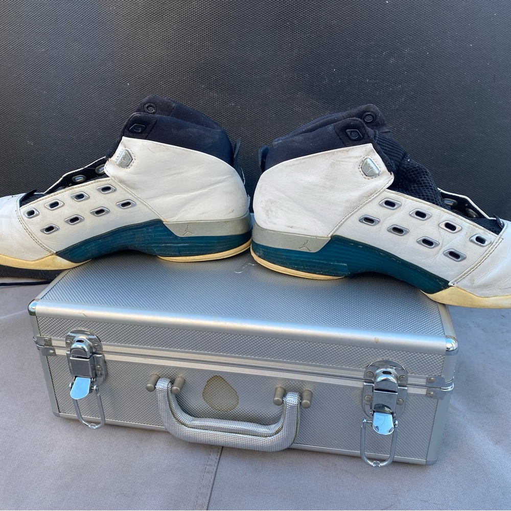 Used Air Jordan 17 white and college blue